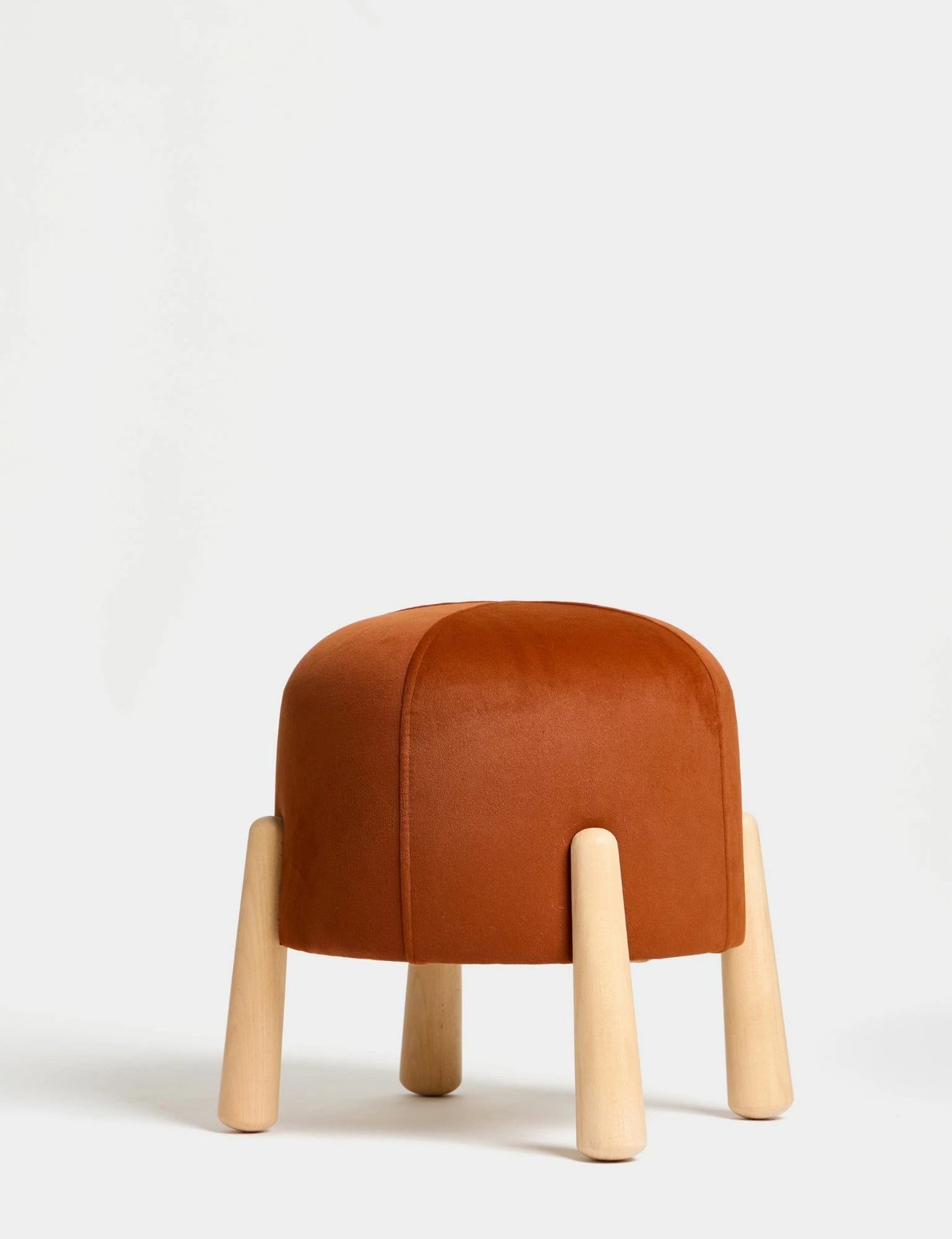 Tufet Floki, portokalli, këmbë druri, Atelier del Sofa