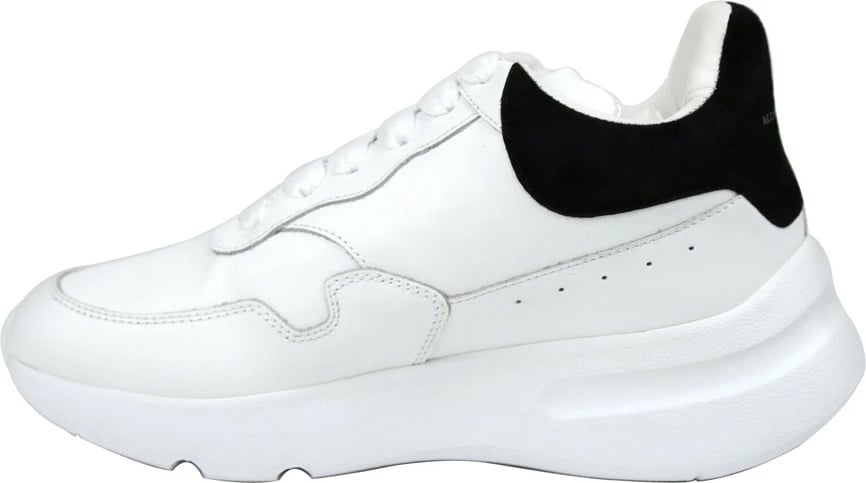 Atlete për femra Alexander McQueen, të bardha