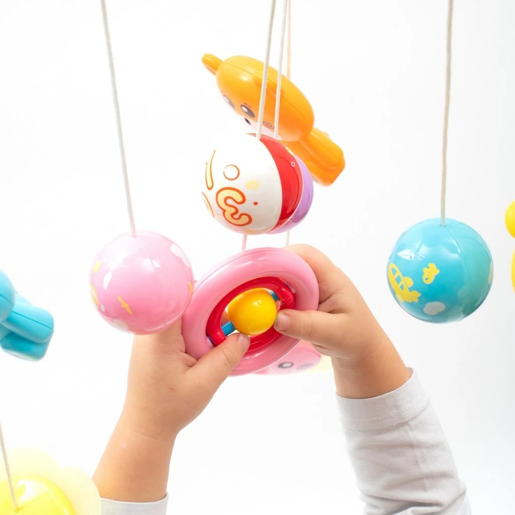 Karusel për krevat, Baby Mix, me projektor drite, 3 melodi dhe tinguj natyre, volum i rregullueshëm, kuqe