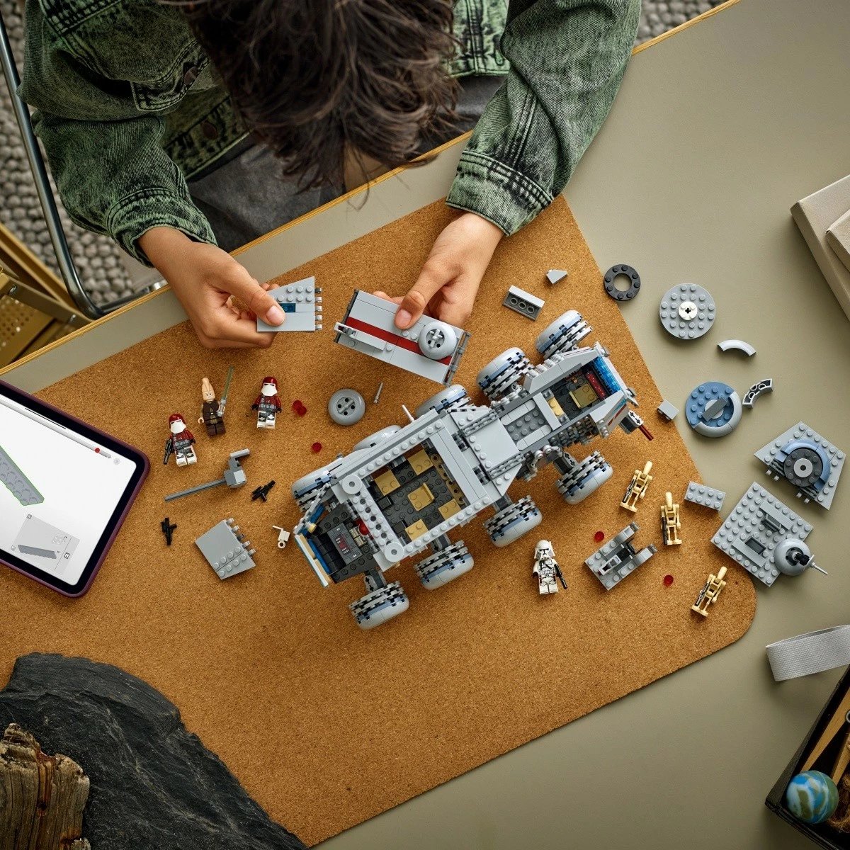Set LEGO Star Wars Republic Juggernaut Tank 75413, 813 pjesë, për fëmijë 9+, plastikë