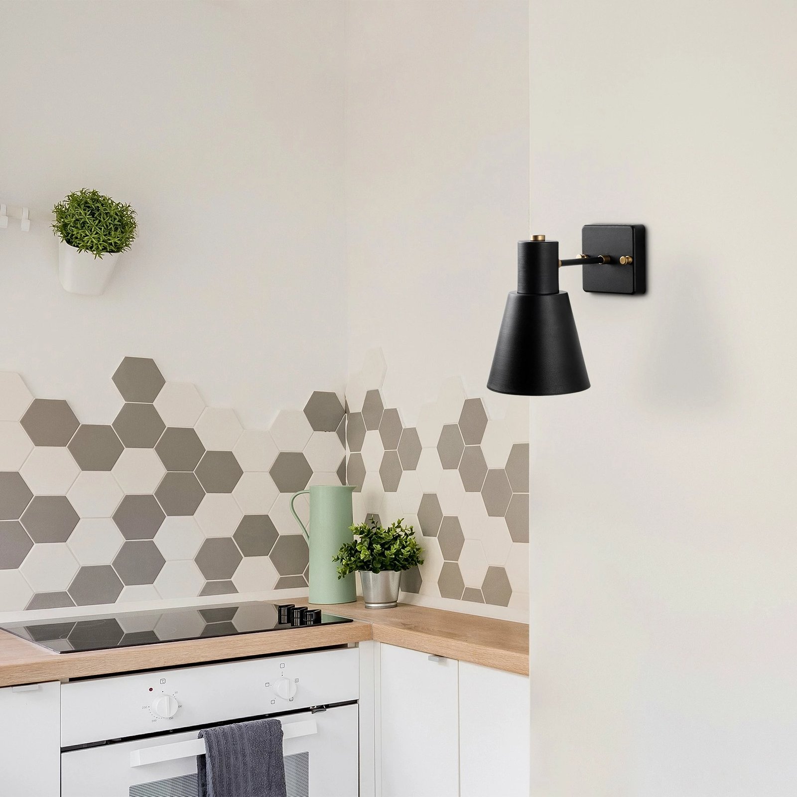 Llambë muri Opviq, Funnel - 13090, e zezë dhe e artë