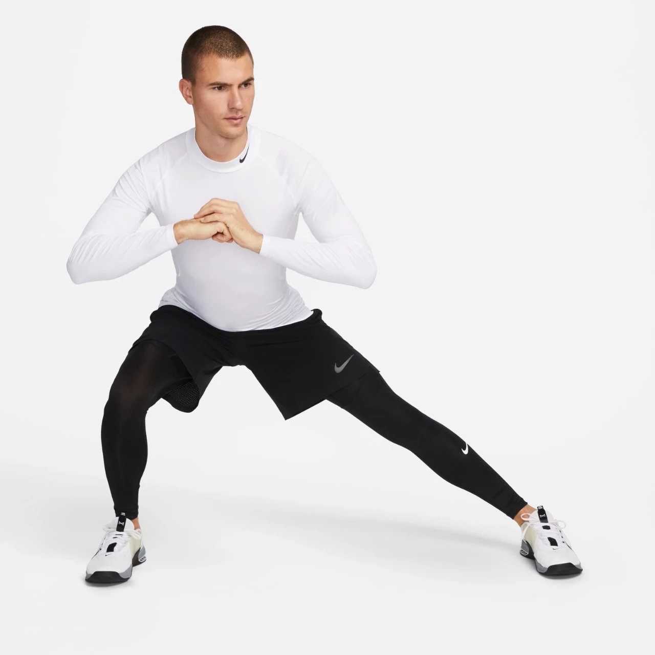 Hellonke për meshkuj Nike, të zeza