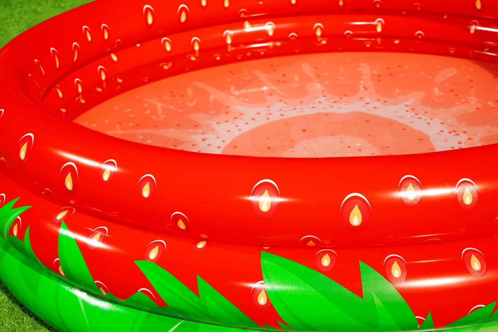 Pishinë e fryrë Bestway H2OGO! Sweet Strawberry, e rrumbullakët, shumëngjyrëshe