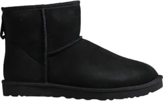 Çizme Ugg femra të zeza