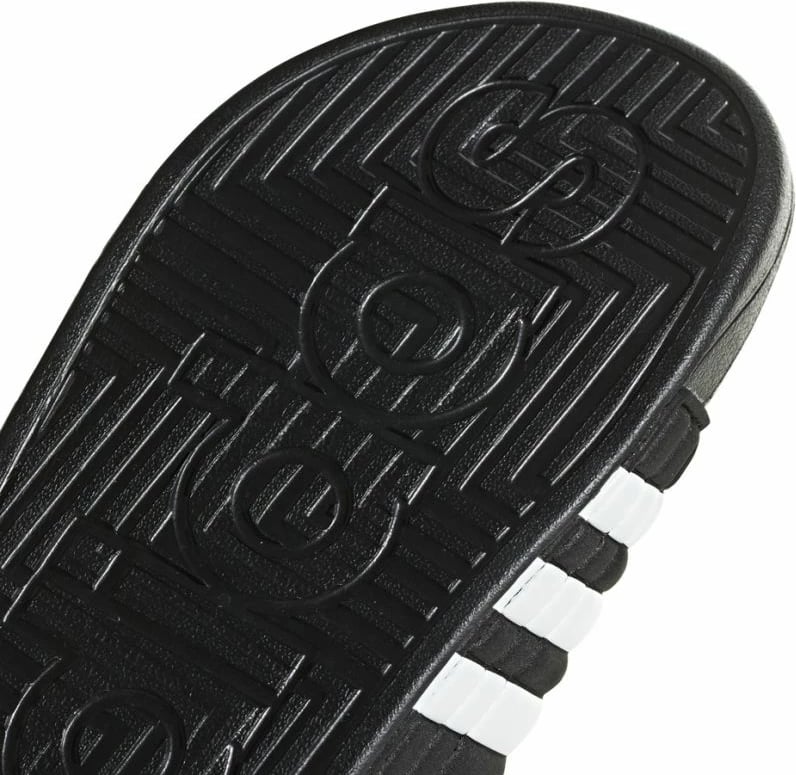 Papuqe për meshkuj adidas, të zeza