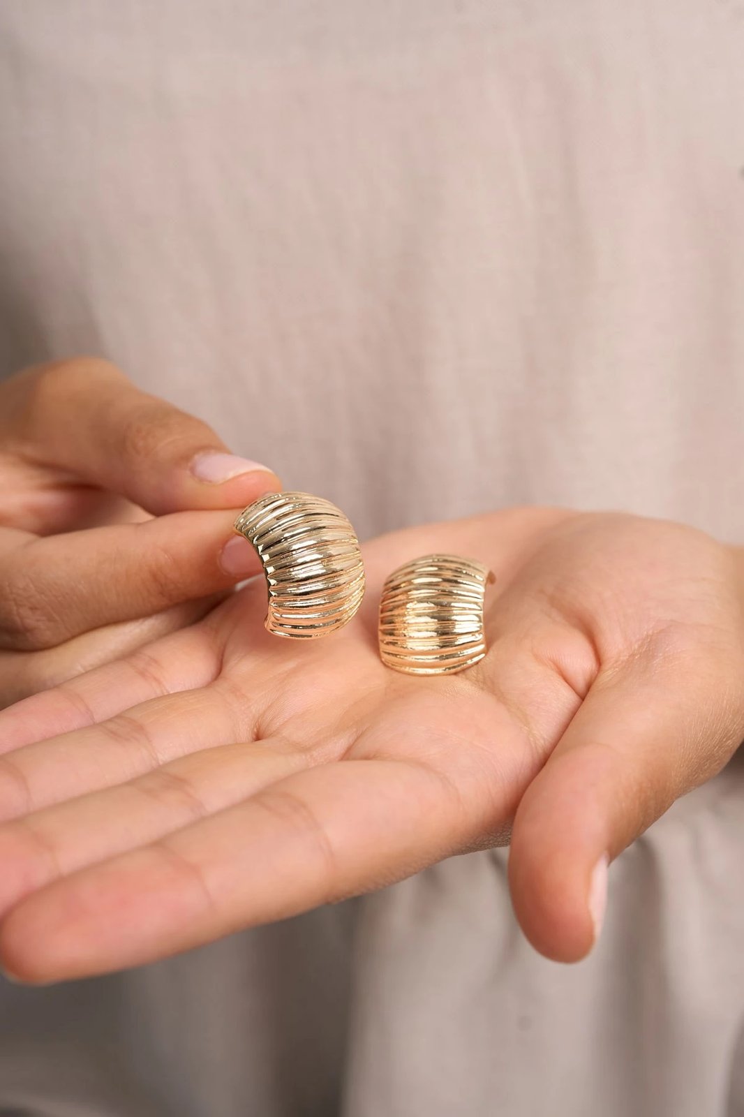 Vathë metalik Elika, ngjyrë ari, ELKGC68353