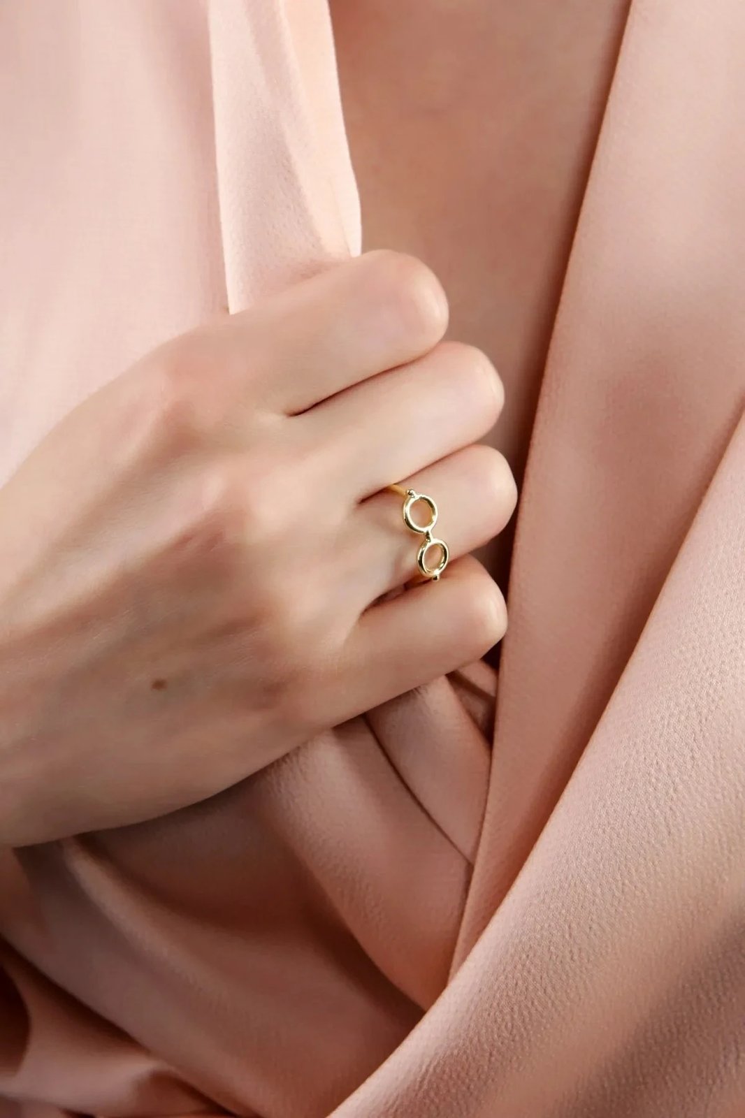 Unazë prej bronzi, ngjyrë ari, me gur zirkon, Jumeon Gozlukyzk02