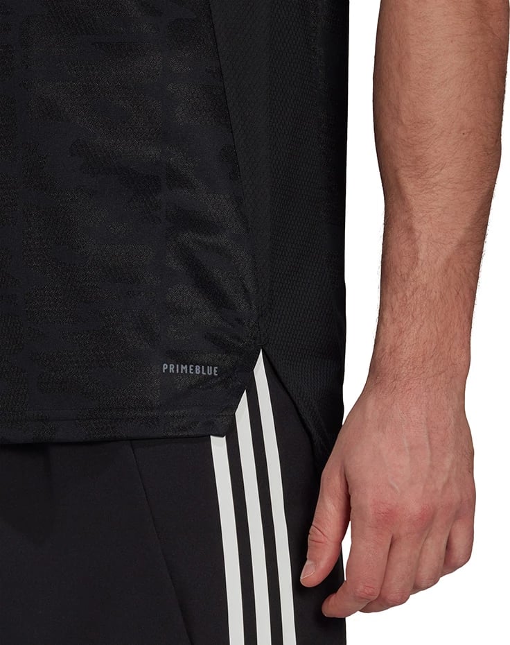 Maicë për meshkuj adidas, e zezë