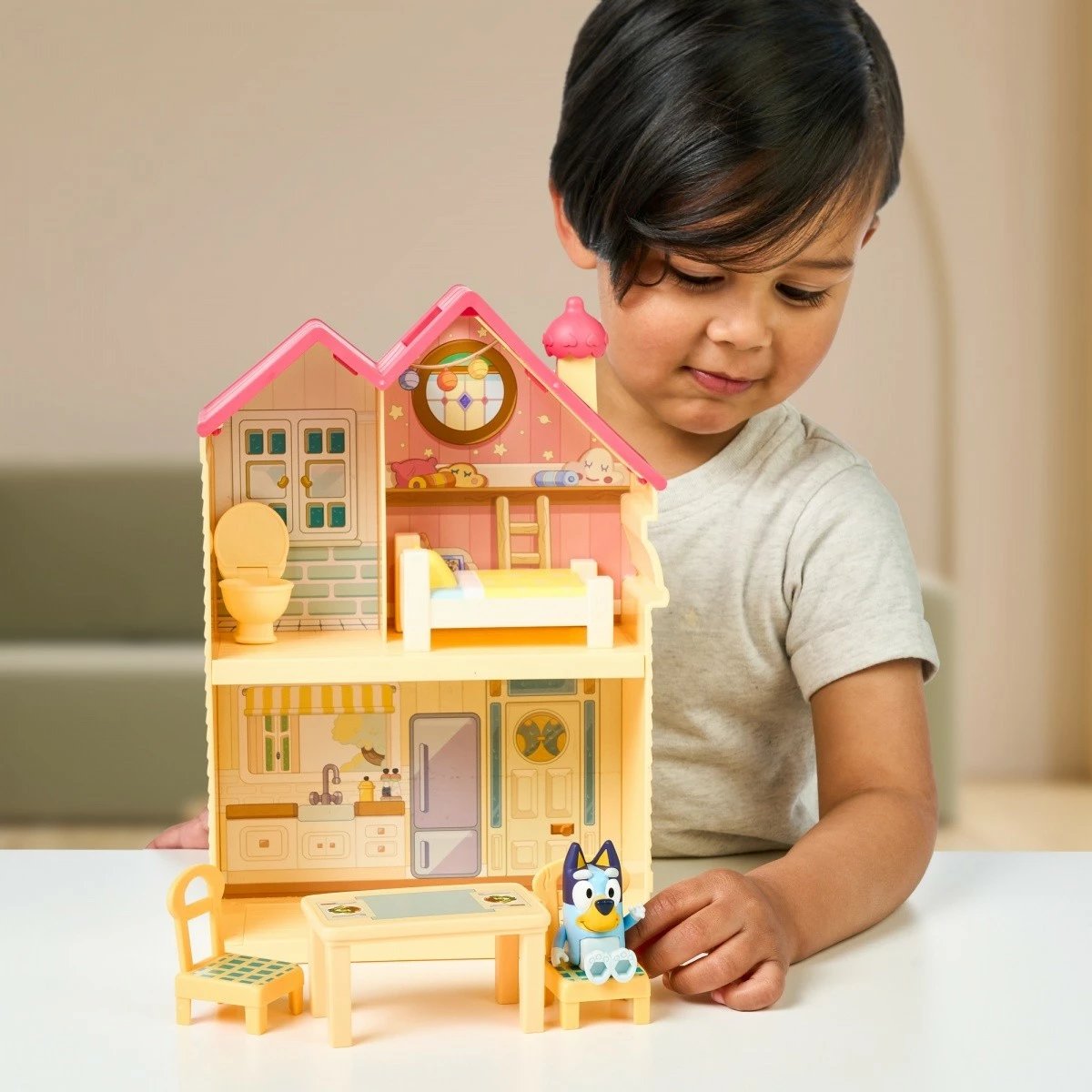 Set lodrash Bluey Mini Family House me figurë dhe aksesorë, Tm Toys