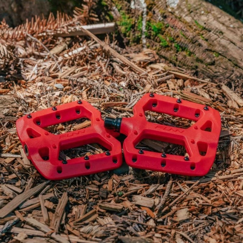 Pedala biçiklete FUNN për meshkuj, të kuqe