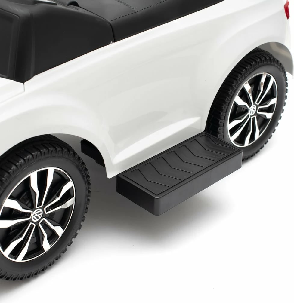 makinë shtytëse fëmijësh Baby Mix Volkswagen T-ROC me dorezë drejtuese me mbajtëse shisheje, borinë dhe melodi, sedilje me hapësirë, për 12-36 muaj, e bardhë