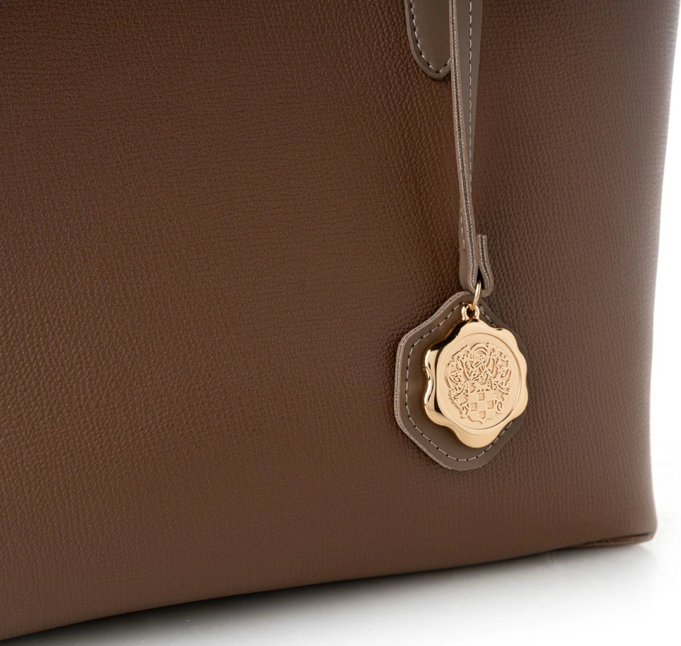 Torbë tote Vince Camuto, Taormina, ngjyrë mink e errët