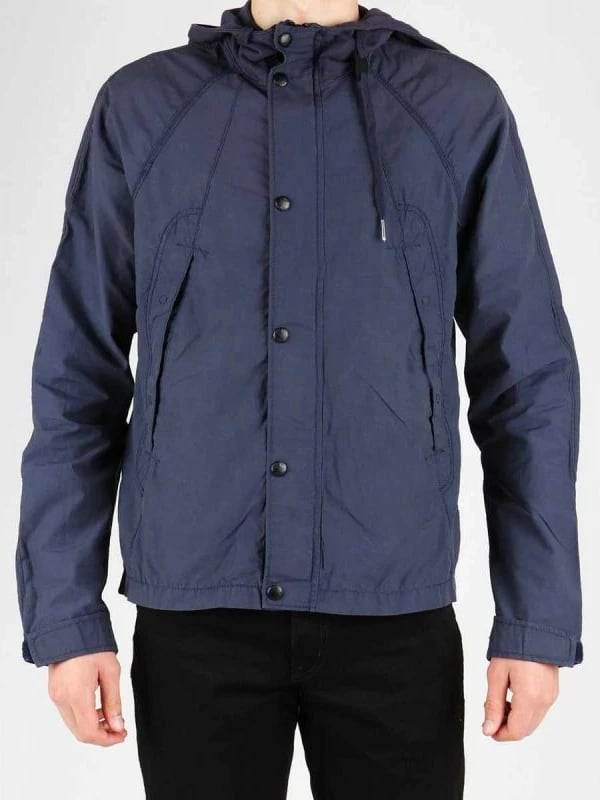 Jakne Guess për meshkuj