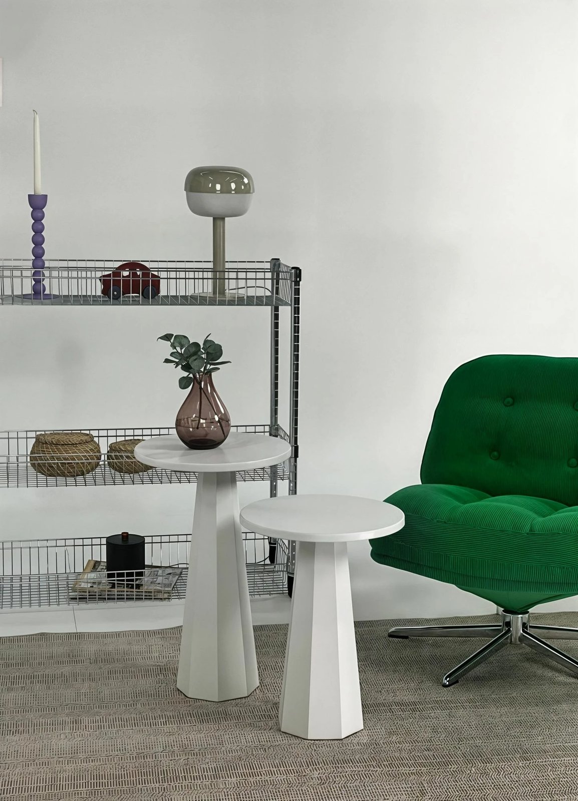 Set tavolinash kafeje Skye Decor, Lilyum (57 + 47) - e bardhë