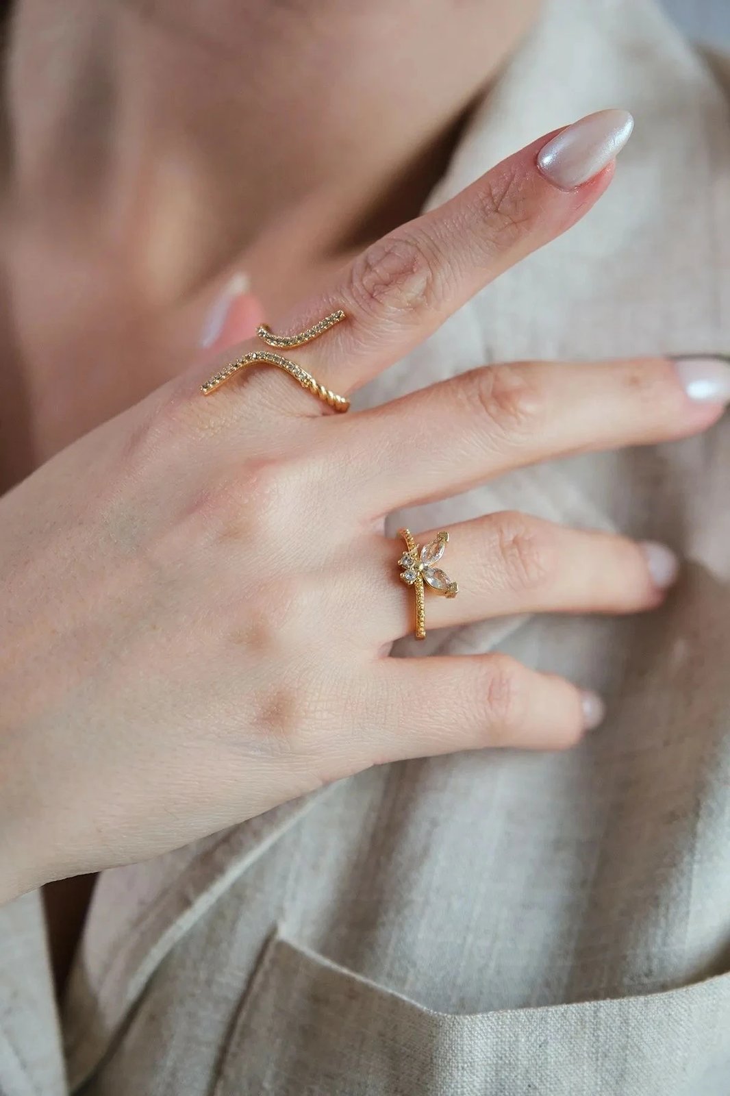 Unazë Jumeon, ngjyrë ari, set prej 2 copash, me gur zirkoni