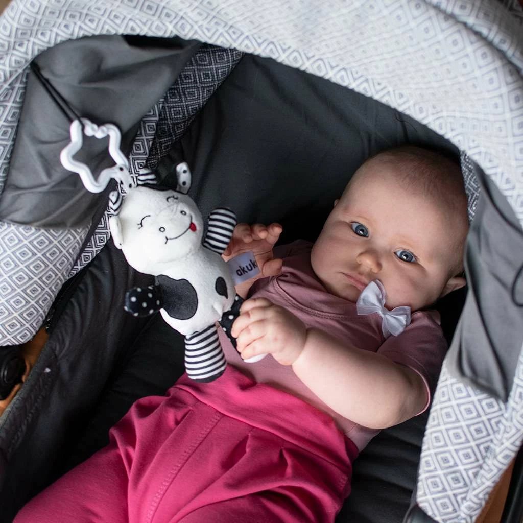 lodër pelushi me zile, Akuku, lopë, 22 cm, bardh e zi