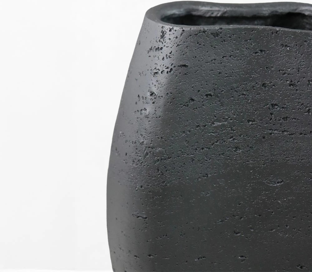 Vazo ORBIX I, rrëshirë, e zezë, 19.5x13x35cm