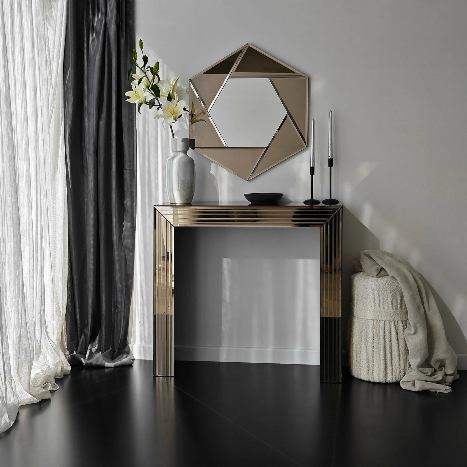 Komodë bronzi me pasqyrë, Skye Decor, 1B