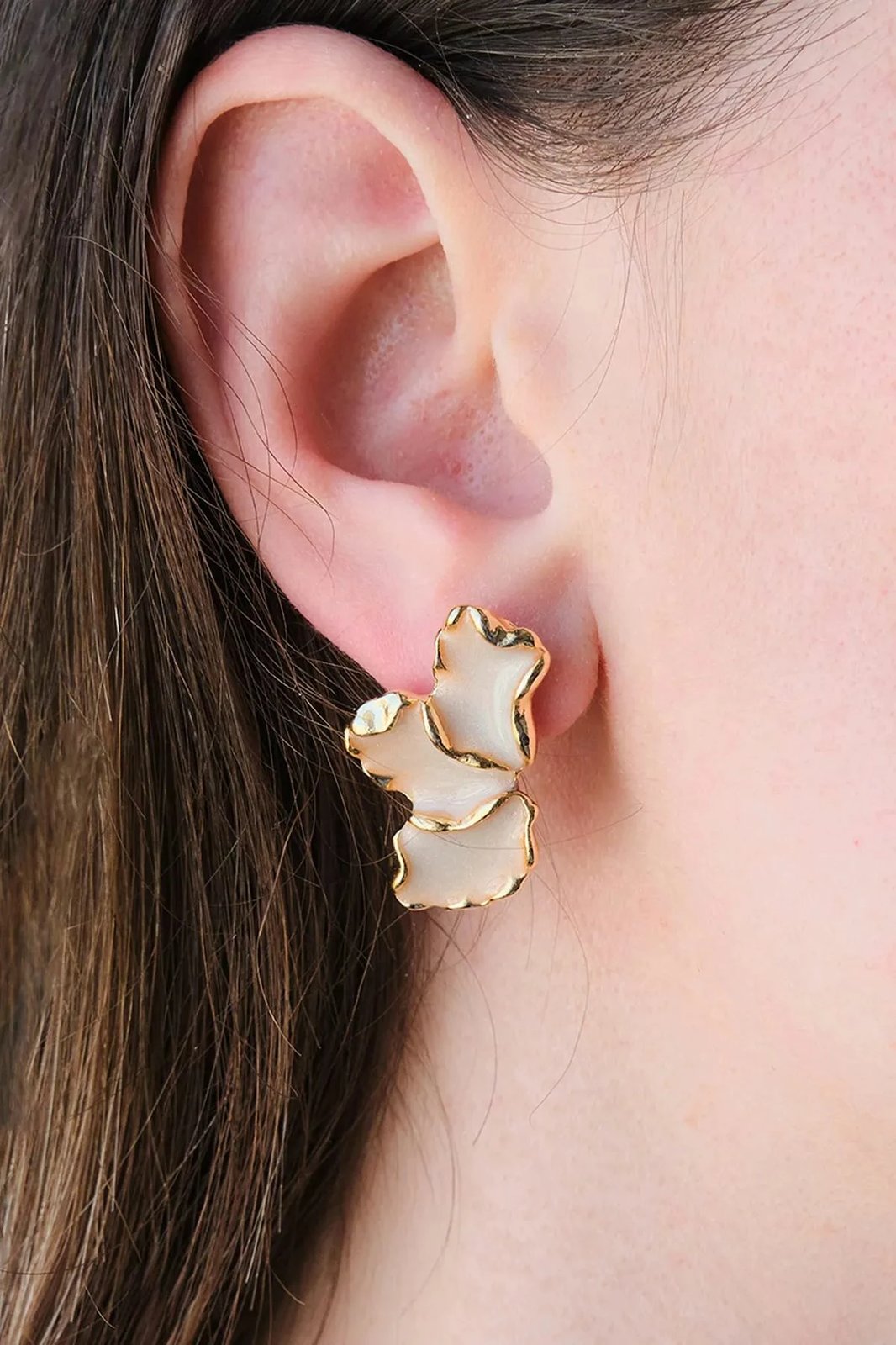 Vathë Jumeon, Sdf-Mn-Yprkkp, ngjyrë ari