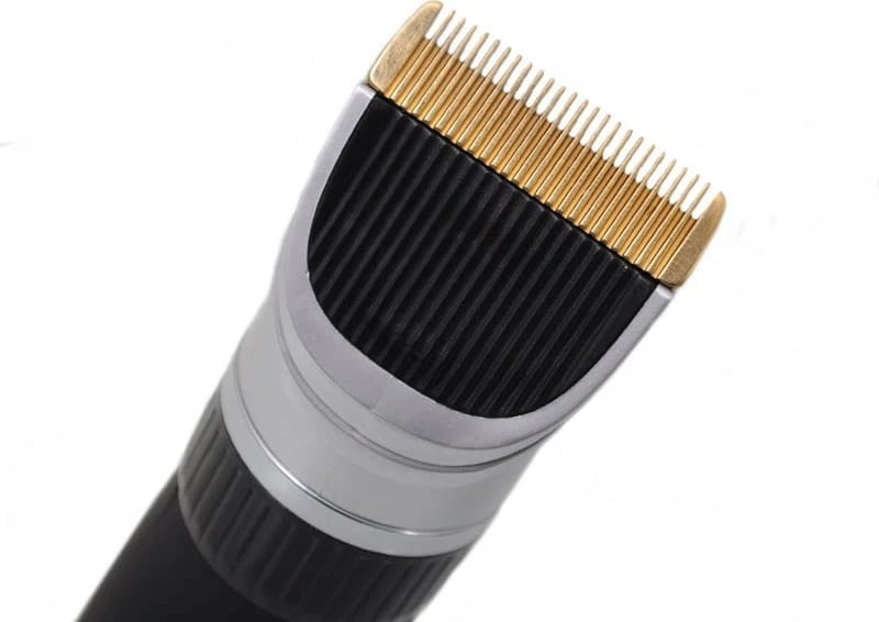 Makine qethëse Eldom MG10U, tehe qeramike, 5 pozicione, 3–12 mm, bateri + rrymë, USB-C, zezë e kuqe