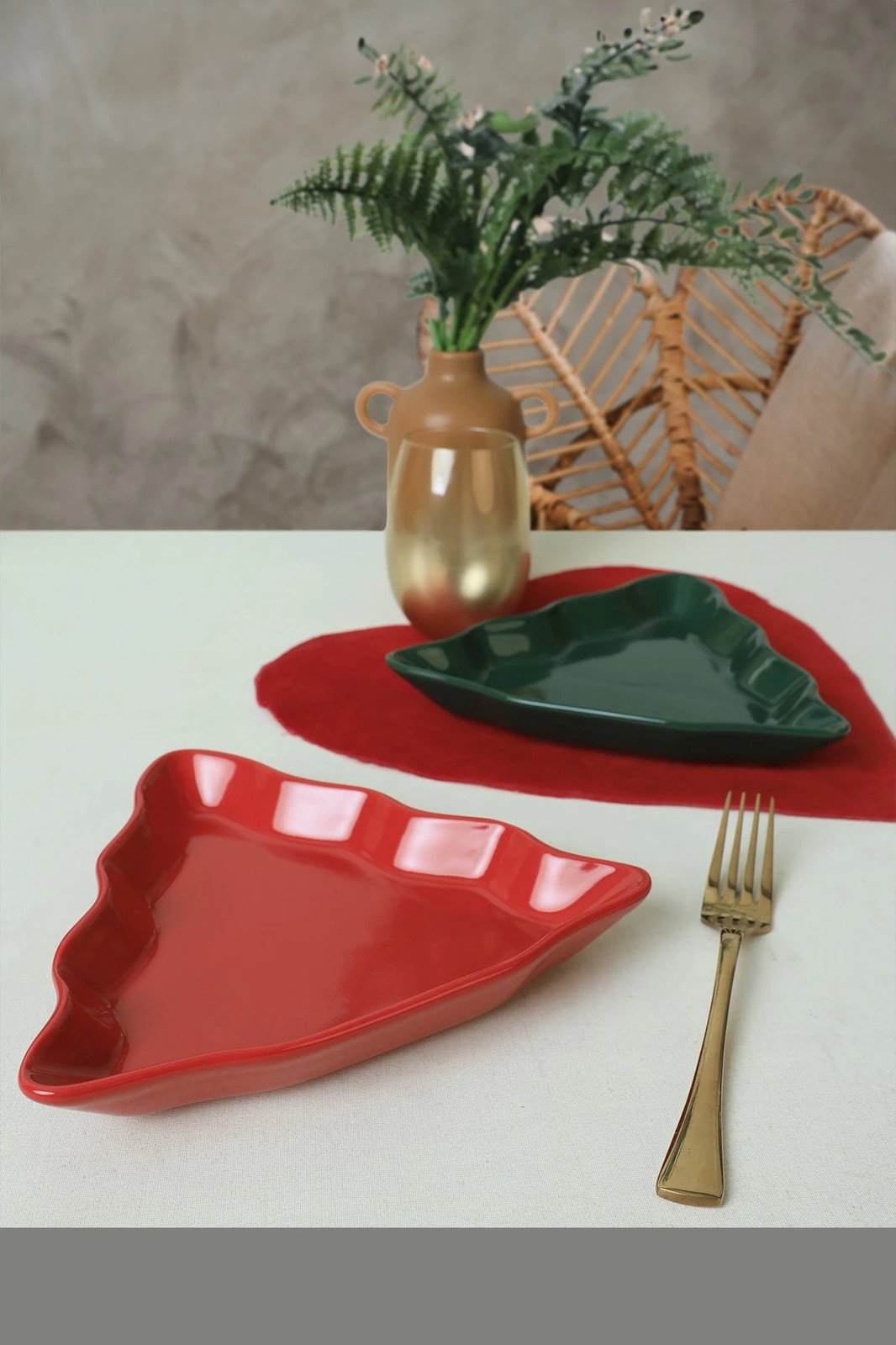 Set pjatash dekorative, 2 copë, Hermia Concept, jeshile dhe e kuqe, 22cm