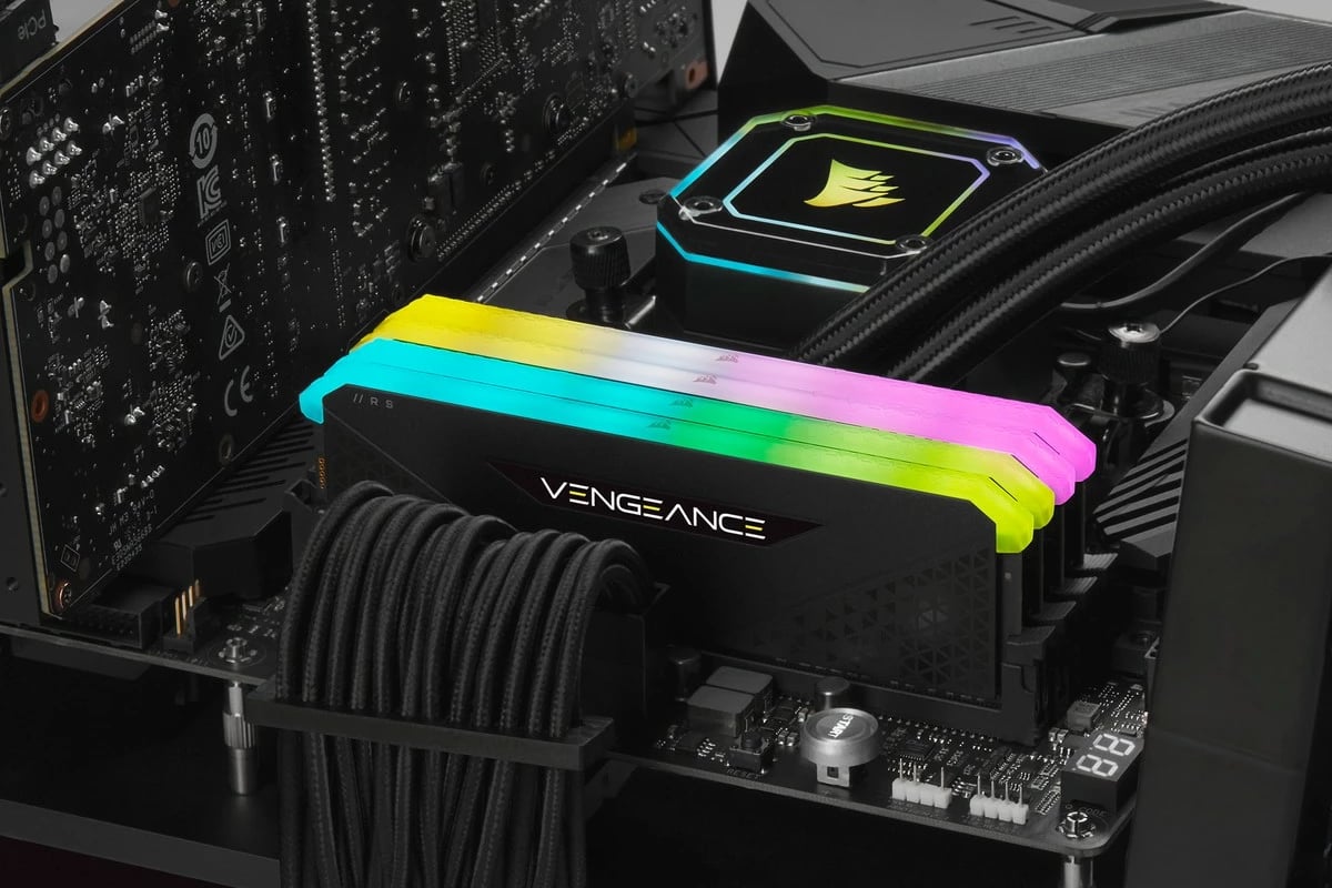 RAM Memorje Corsair Vengeance RGB 16GB DDR4 3600MHz, e zezë