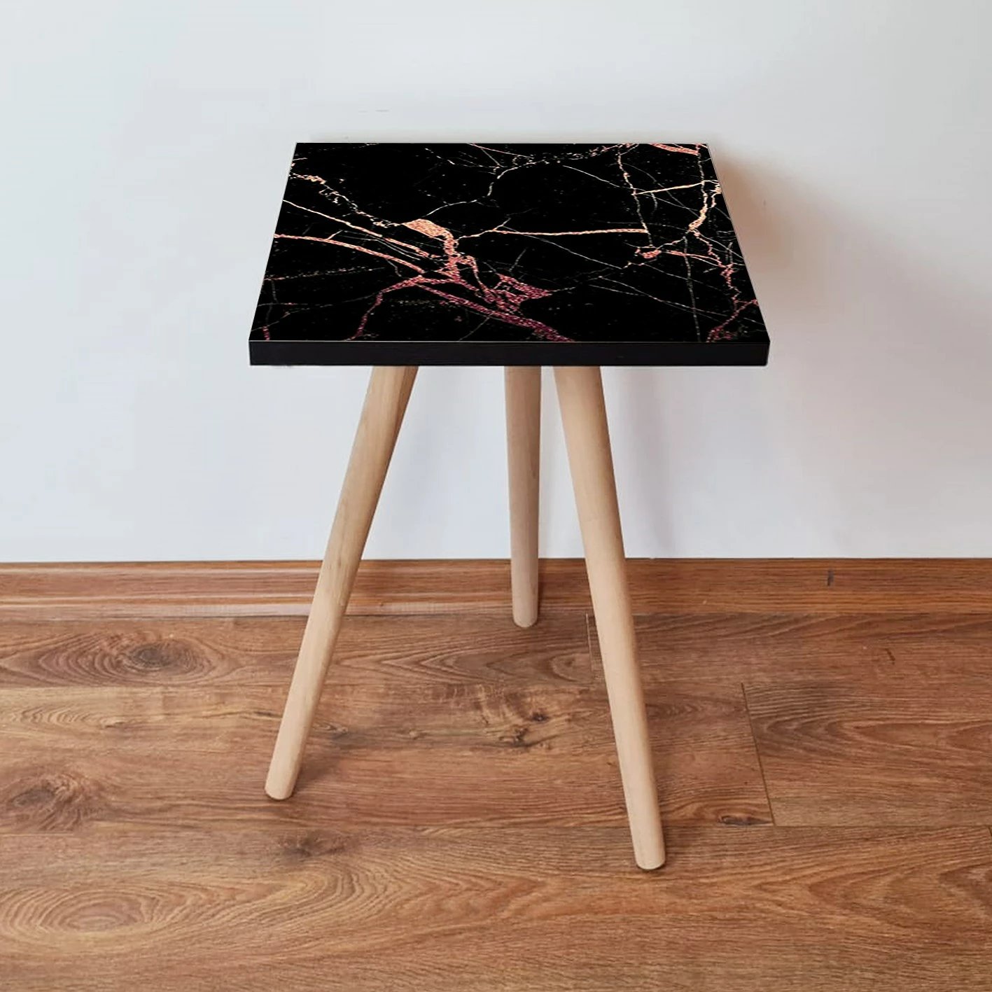 Tavolinë anësore Skye Decor, Shp181, e zezë