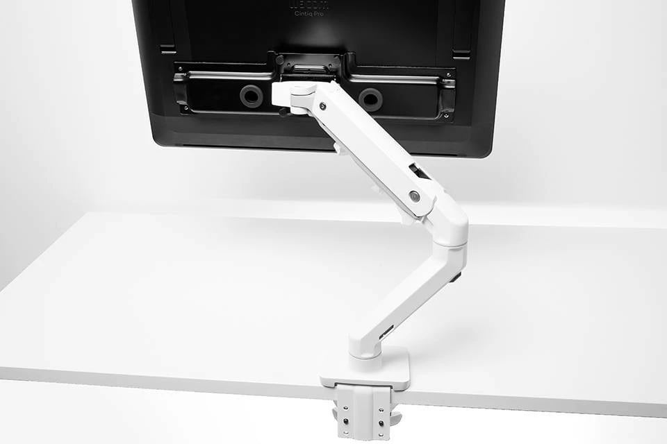 Adapter VESA Wacom ACK62804K për Cintiq Pro 24/32, metal, zi