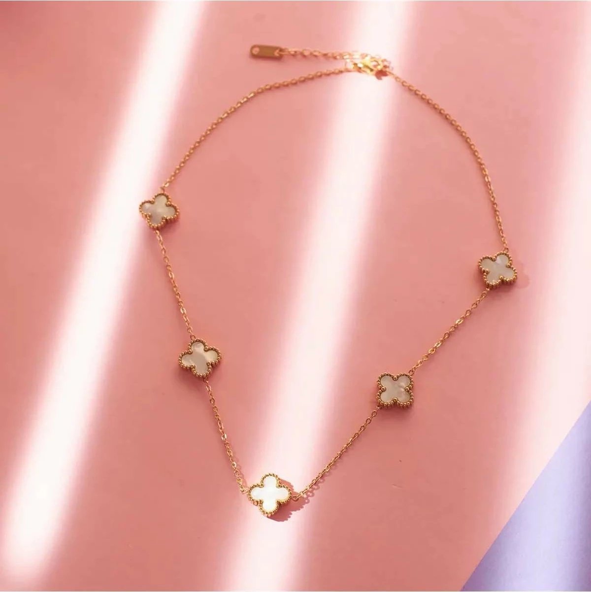 Varëse qafe Jumeon, ngjyrë e bardhë, Sdf-Clefkly