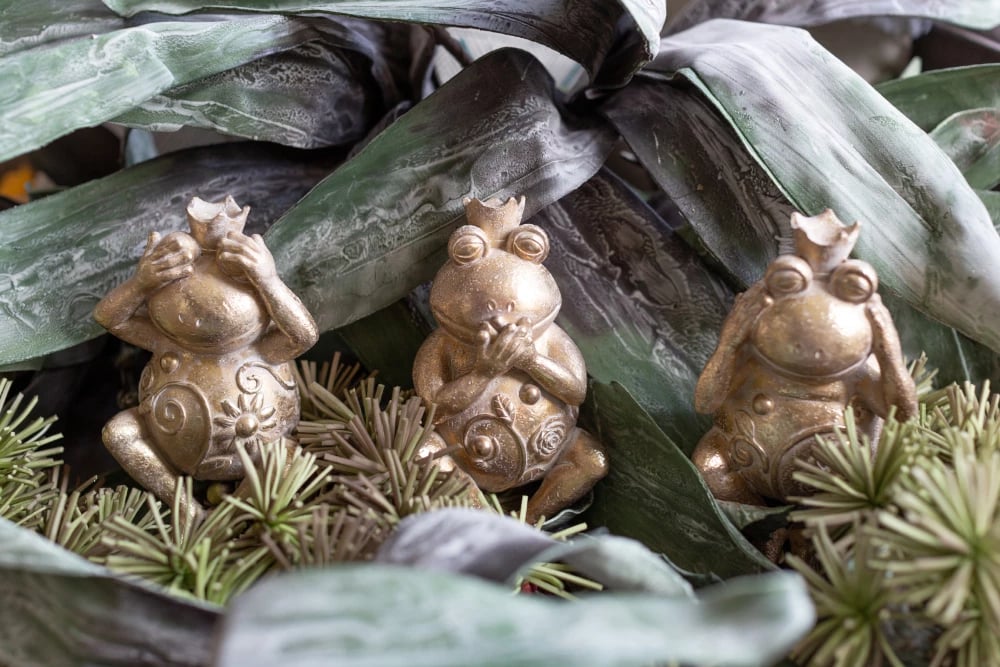 Dekor bretkose ari, polirezine, 12x10x23cm