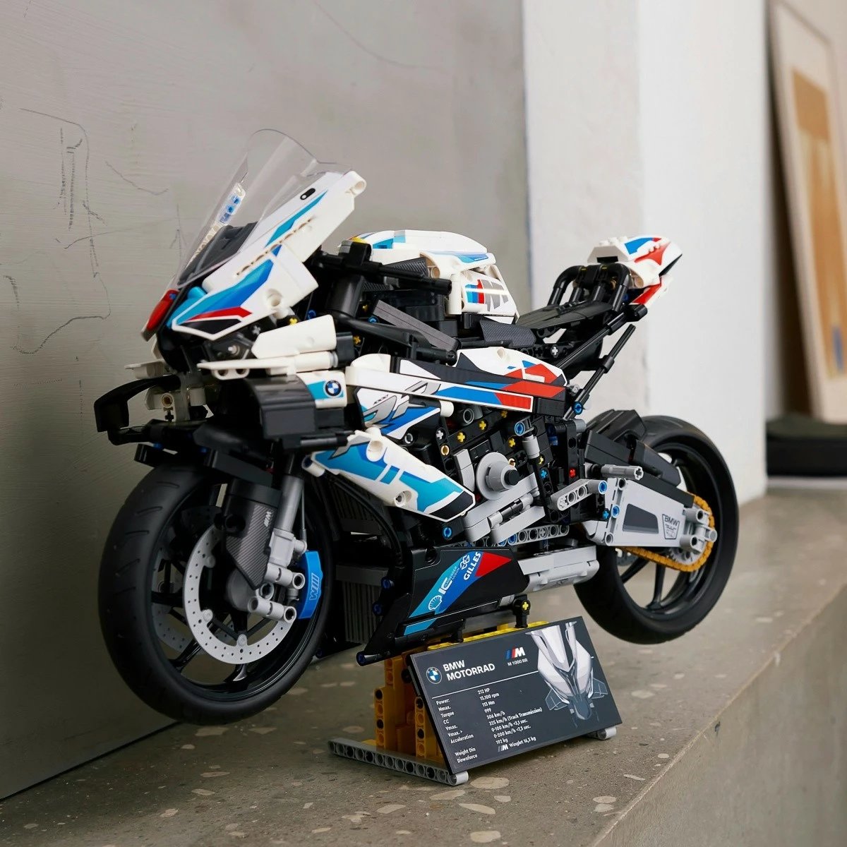 Set ndërtimi LEGO Technic BMW M 1000 RR, 1920 pjesë, 1:5, për të rritur Set ndërtimi LEGO Technic BMW M 1000 RR, 1920 pjesë, 1:5, për të rritur