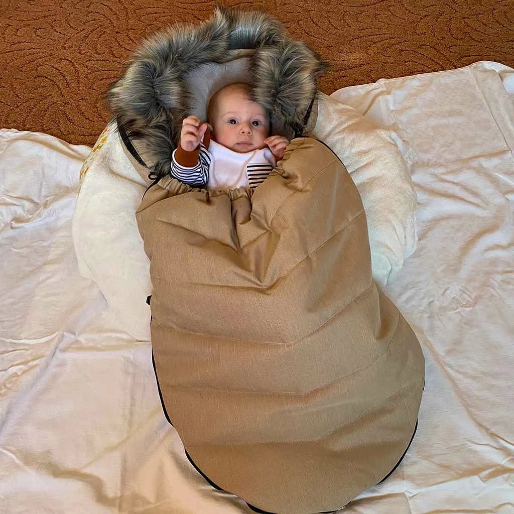 Fusak për karrocë NEW BABY, i papërshkueshëm nga uji dhe era, kapuç me push të heqshëm, 90x49 cm, gri