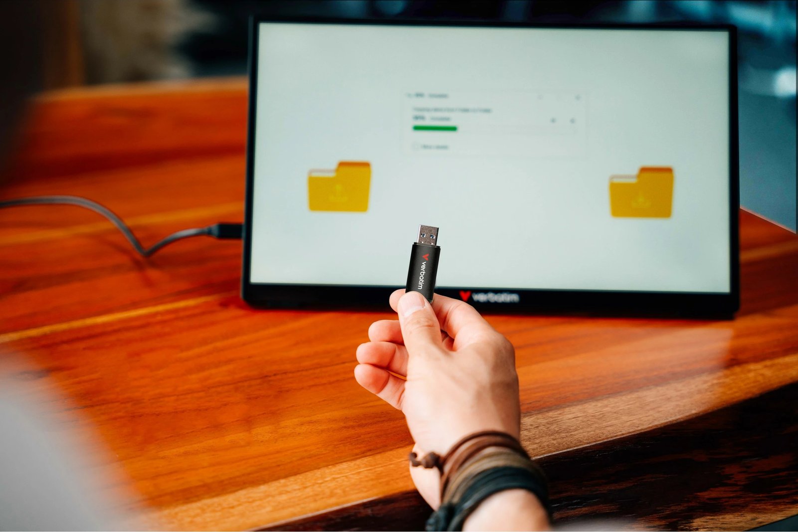 USB stick Verbatim V200 Metal 128GB, USB3.2, alumini, i zi