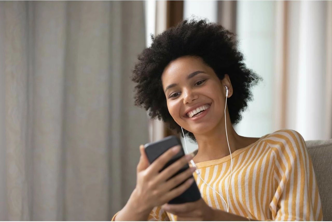 Kufje JVC HA-FR17UC-WV me mikrofon, USB-C, të bardha