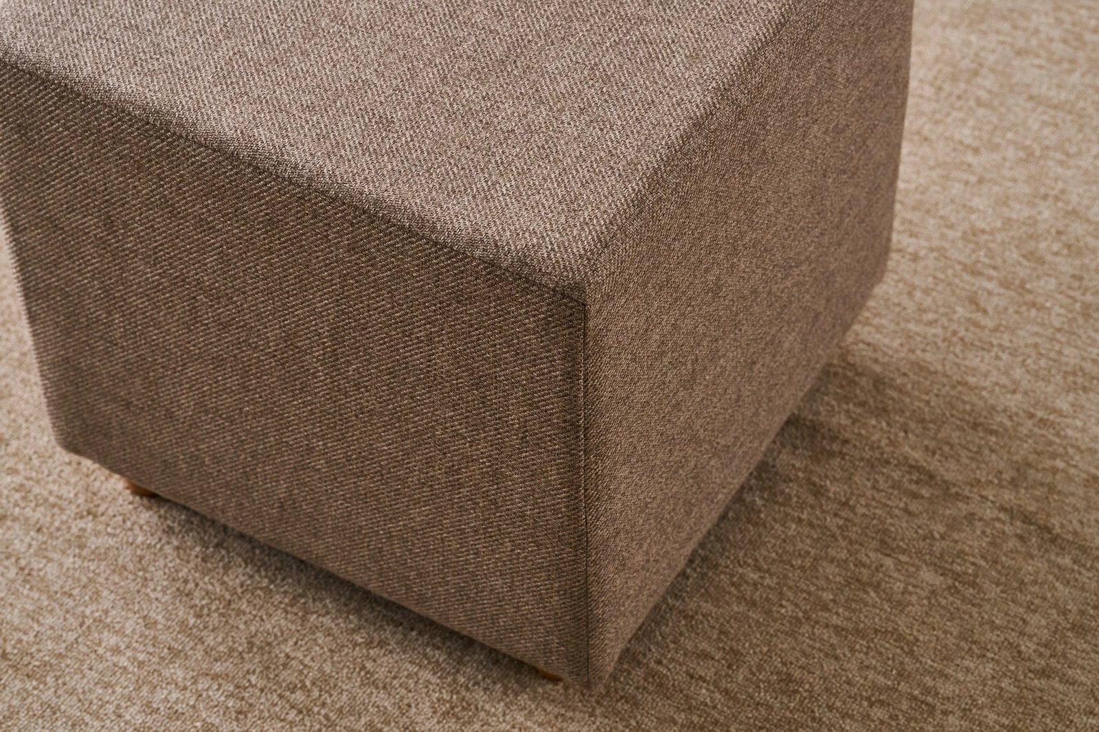 Puf Atelier del Sofa, Olimpos, ngjyrë kafe