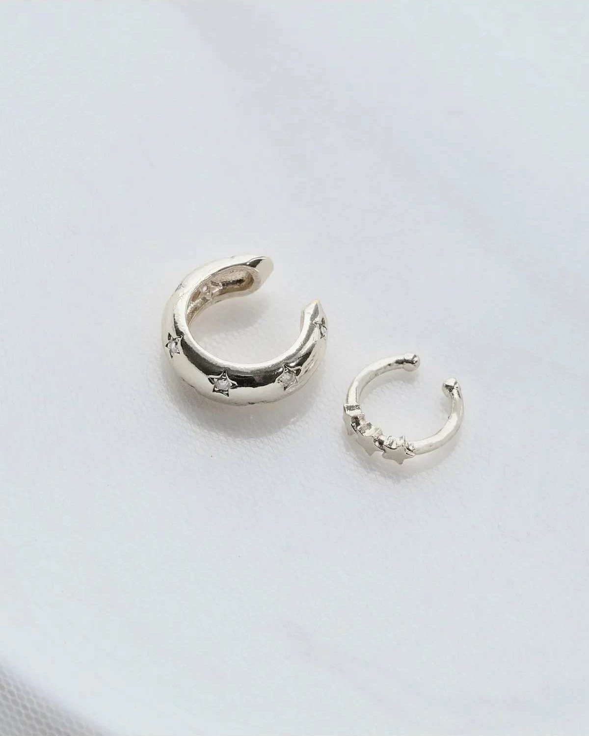 Vathë Jumeon, Gms-2Zrknkkrkd, ngjyrë argjendi