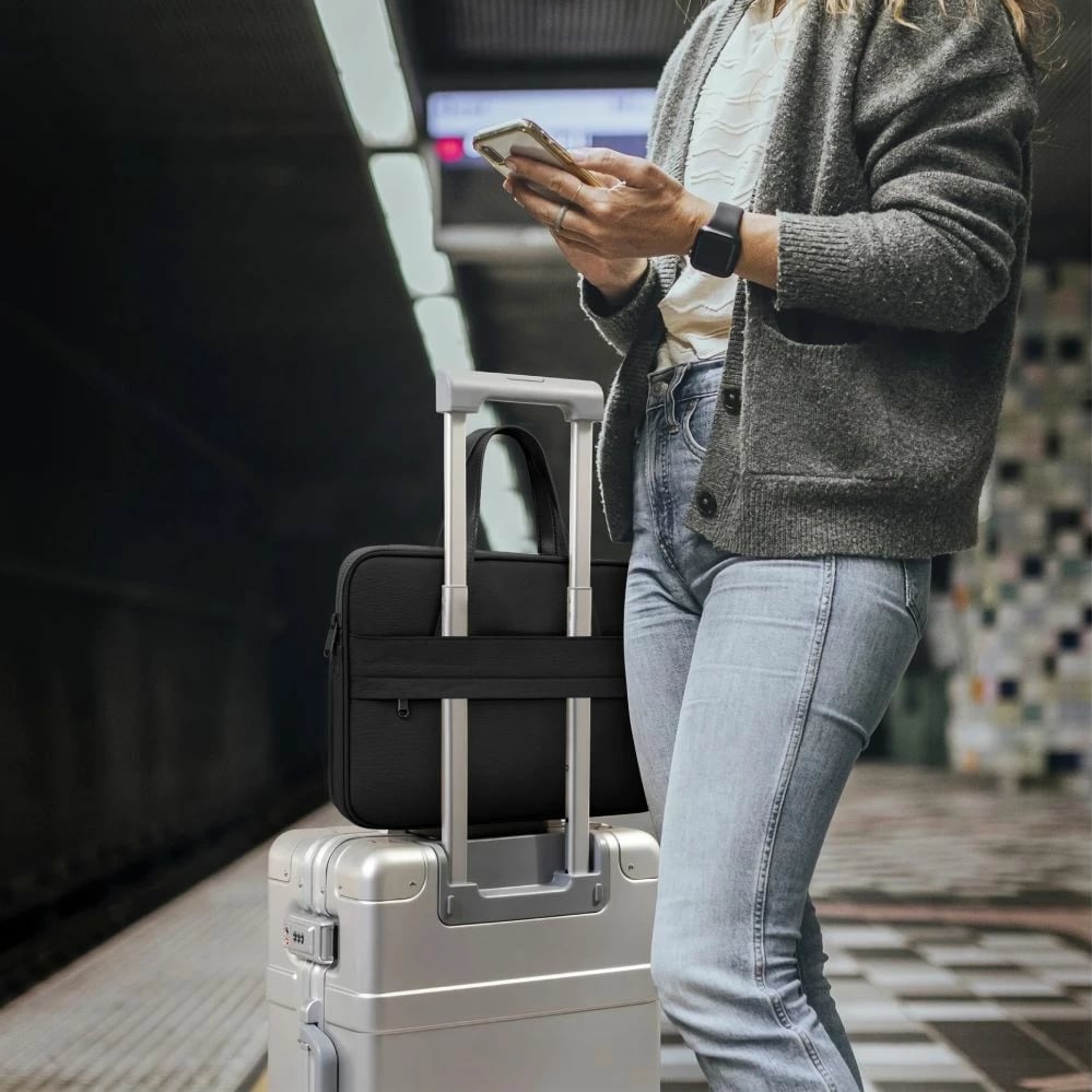 Mbështjellës Tech-Protect për laptop 13-14 inç, i zi