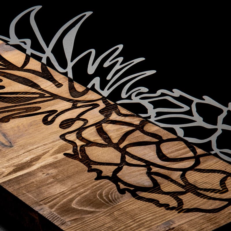 Dekor muri pinable, dru pishe natyral, metal i zi, 42x3x58cm