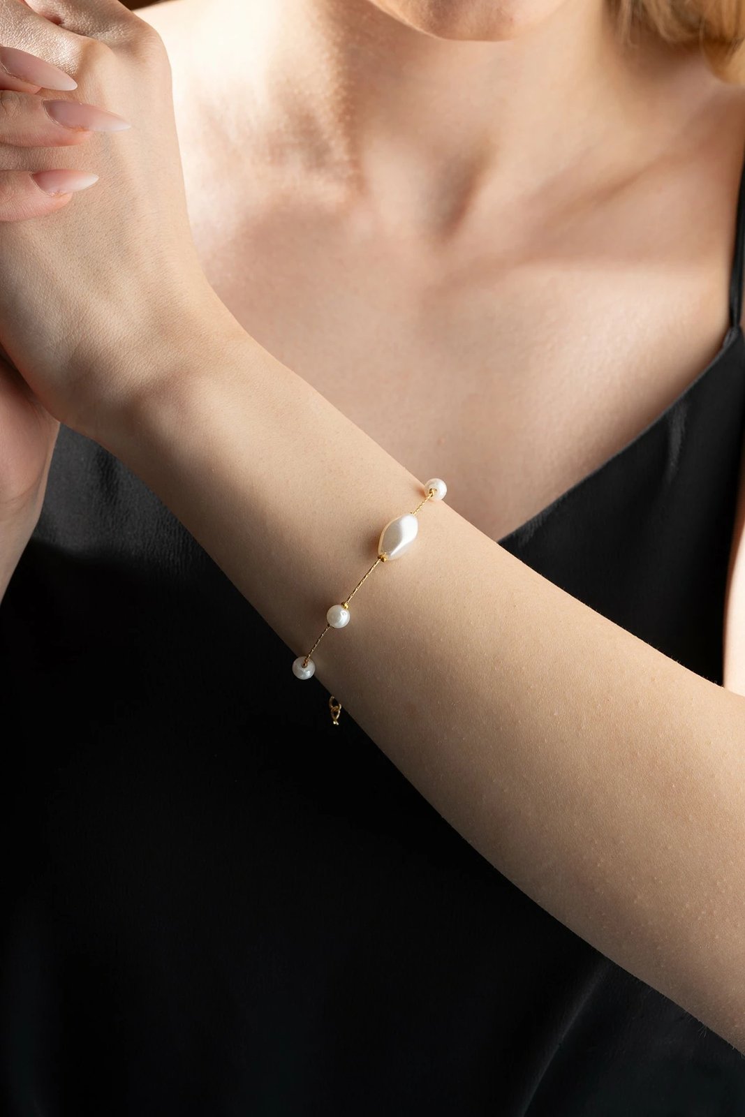 Byzylyk Jumeon, B238801, ngjyrë ari dhe e bardhë