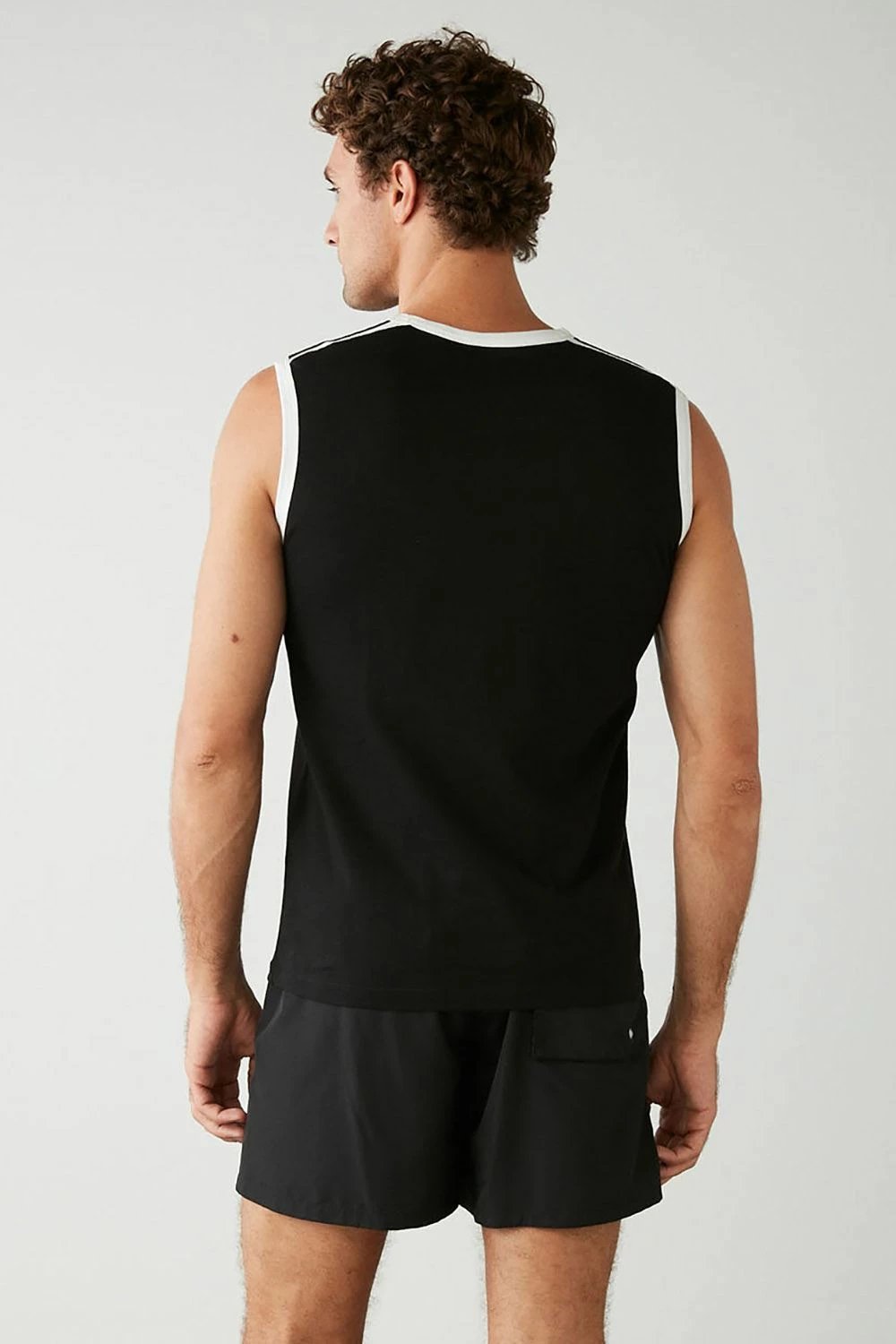 Fanellë e brendshme për meshkuj, Jumeon, e zezë