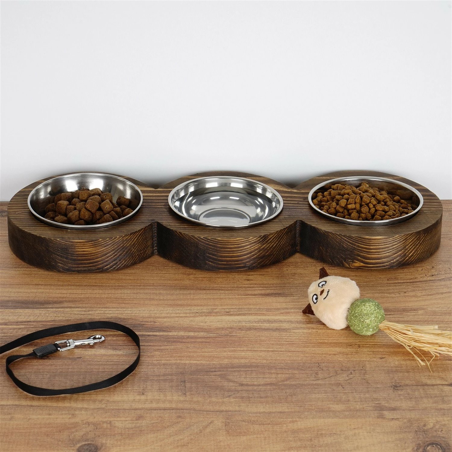 Enë ushqimi për kafshë, dru arre, Hanah Home, Pet010