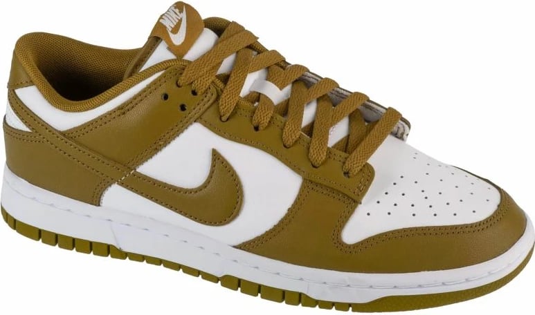 Atlete për meshkuj Nike, të bardha dhe të gjelbra