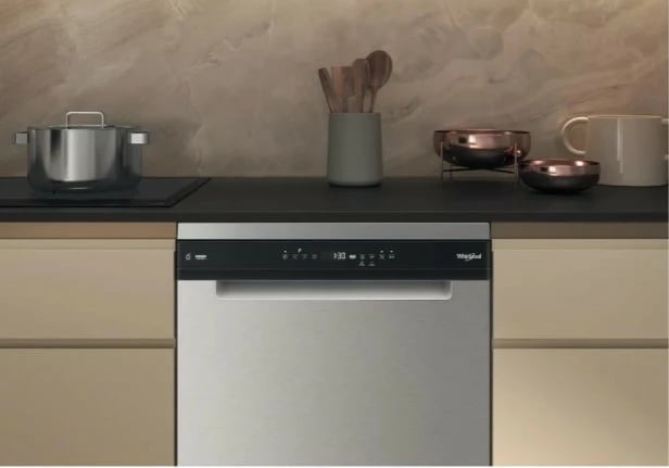 Enëlarëse Whirlpool W7FHP33X, 15 sete, inox, e pavarur