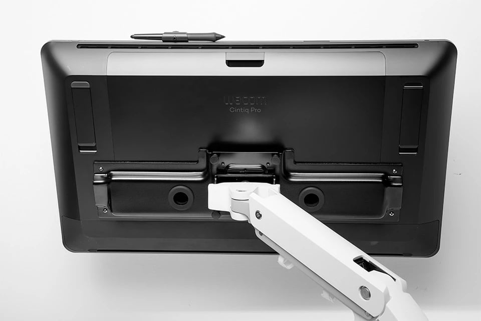 Adapter VESA Wacom ACK62804K për Cintiq Pro 24/32, metal, zi