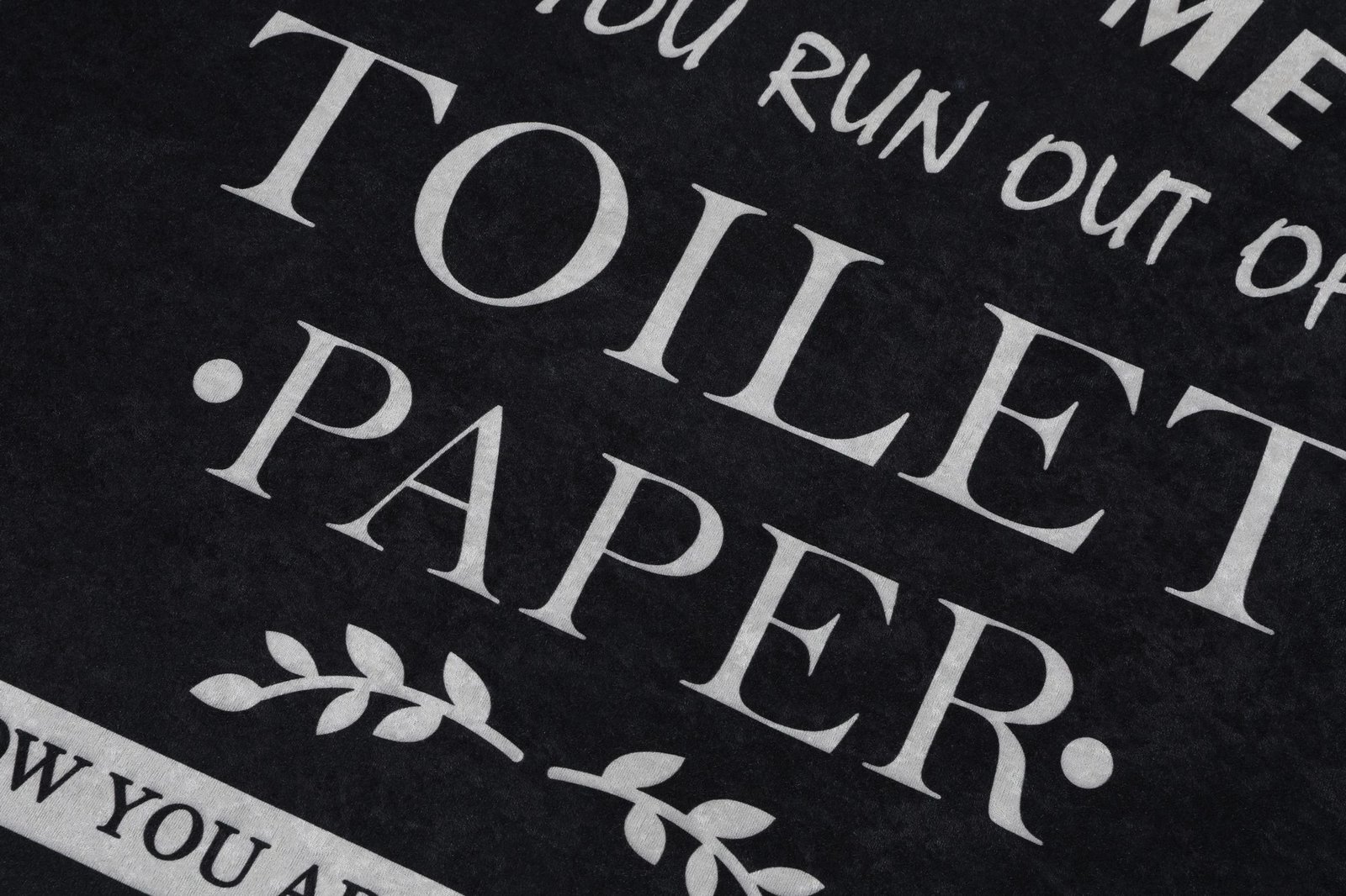 Tapet banjoje Mijölnir, për tualet, ngjyrë e zezë