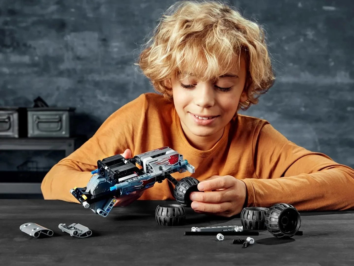 Lego Technic 42090 Getaway Truck, 128 pjesë, për fëmijë 7+