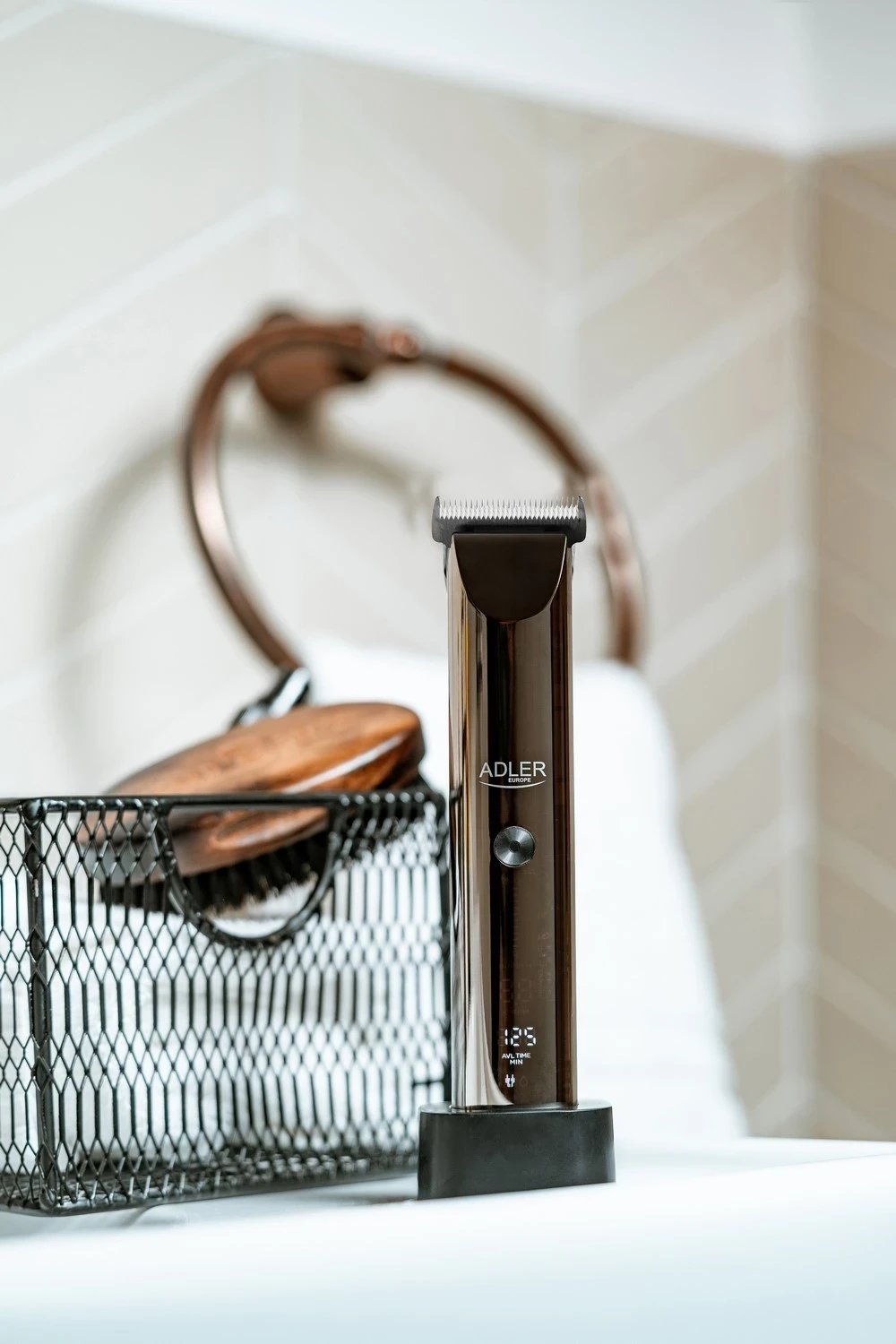 Makinë rroje Adler AD 2834, 3-12 mm, e argjendtë