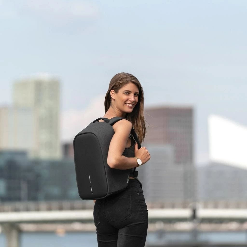 Çantë shpine për laptop XD Design Bobby, e zezë