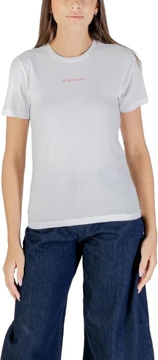 Maicë Only femra e bardhë