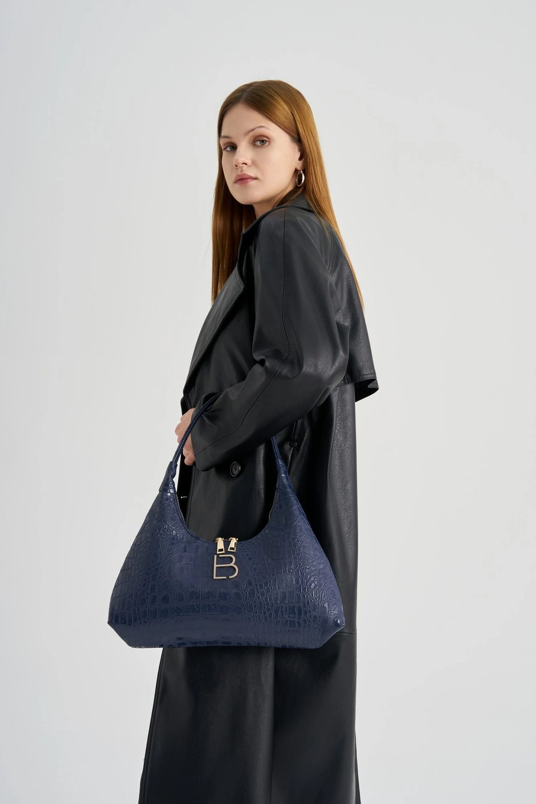 Çantë shpatullës Lucky Bees, croco ngjyrë kaltër e errët, 505